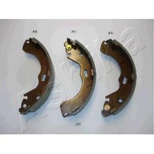 комплект спирачни челюсти ASHIKA 55-03-309